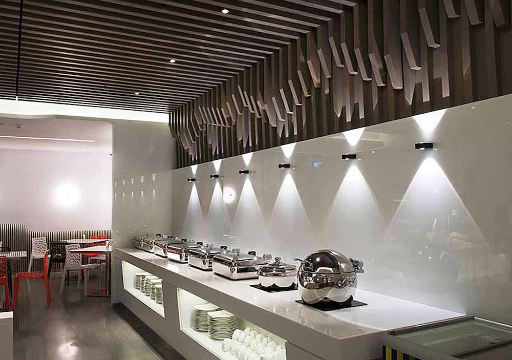 royal hotel group central park branch