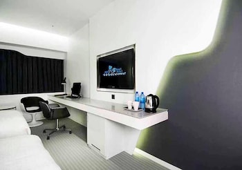 royal hotel group central park branch