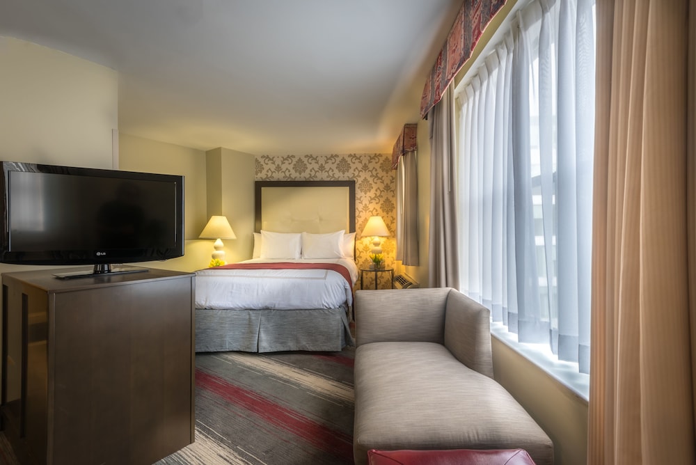 west end washington dc tapestry collection by hilton