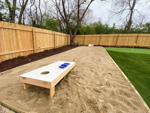 New Listing! The Playhouse With Spa Games & More,,3 star