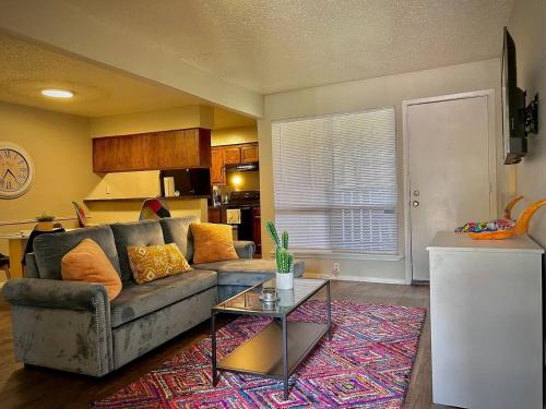 King Bed,Central, Worker-Friendly,Longstaydiscount,,3 star