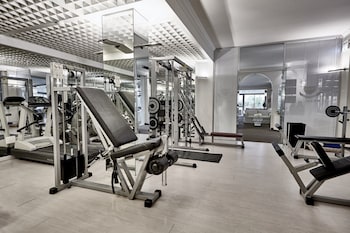 rouge hotel international