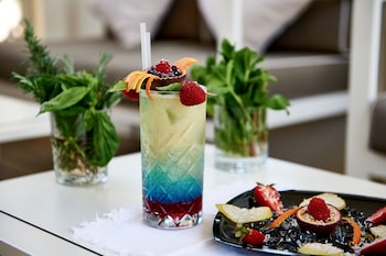 rouge hotel international