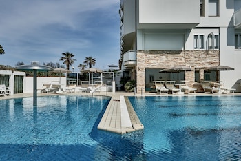 rouge hotel international