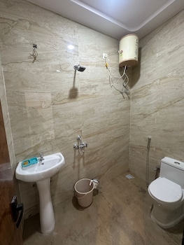 radhe krishna homestay