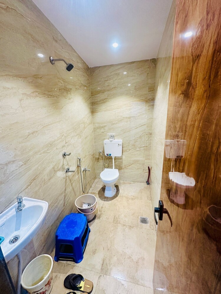 radhe krishna homestay