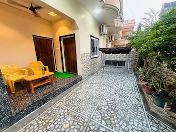 radhe krishna homestay