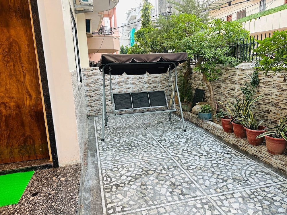 radhe krishna homestay