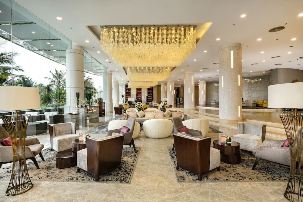 vinpearl resort and spa nha trang bay