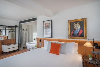 the level at the melia white house