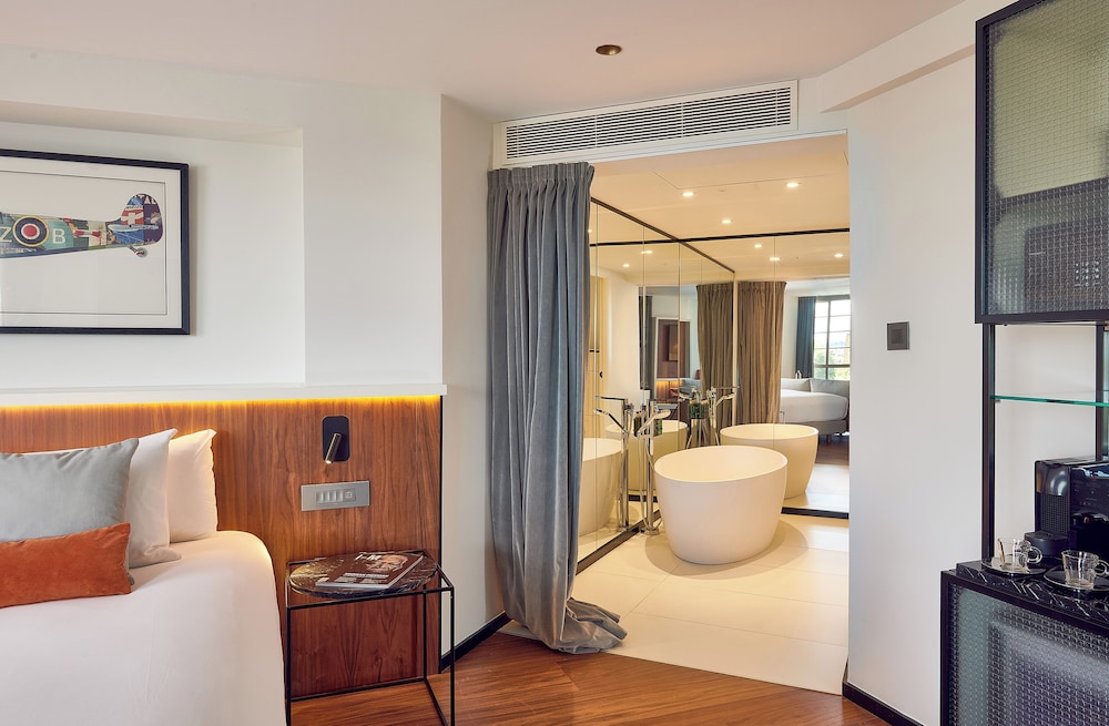 the level at the melia white house