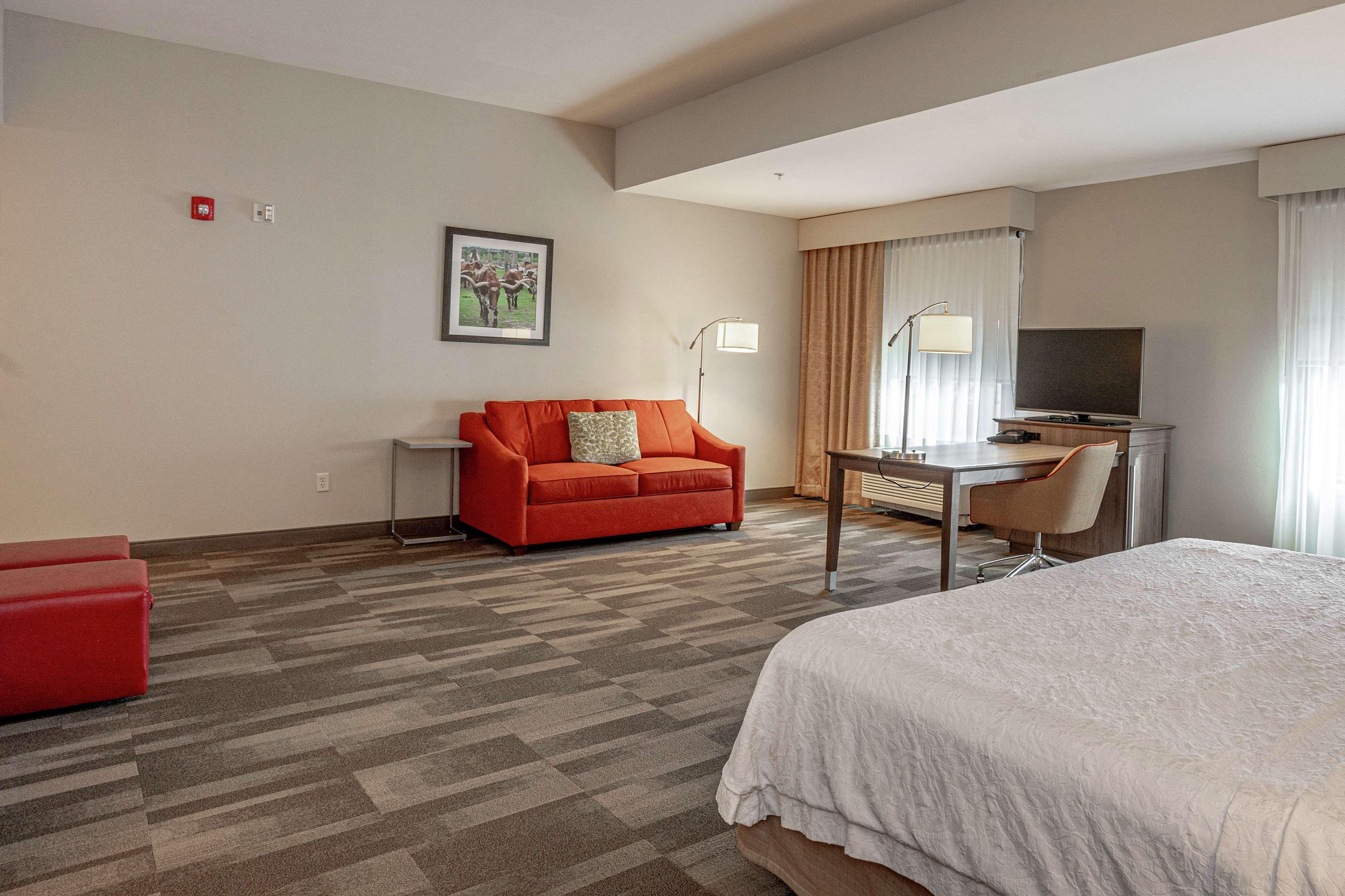 hampton inn and suites georgetown austin north