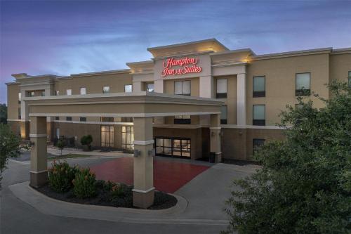 hampton inn and suites georgetown austin north