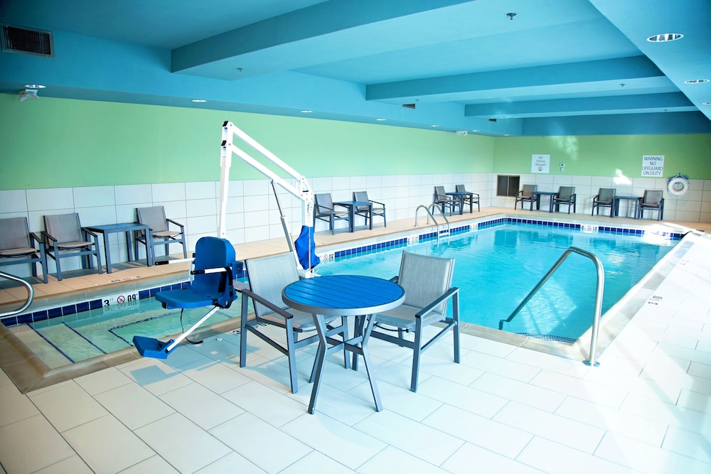 holiday inn express and suites great bend by ihg