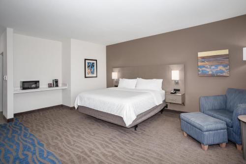 holiday inn express and suites great bend by ihg