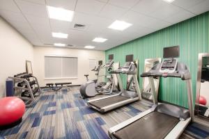 holiday inn express and suites great bend by ihg