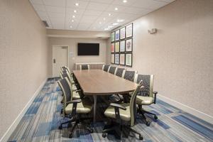 holiday inn express and suites great bend by ihg
