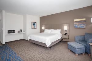 holiday inn express and suites great bend by ihg
