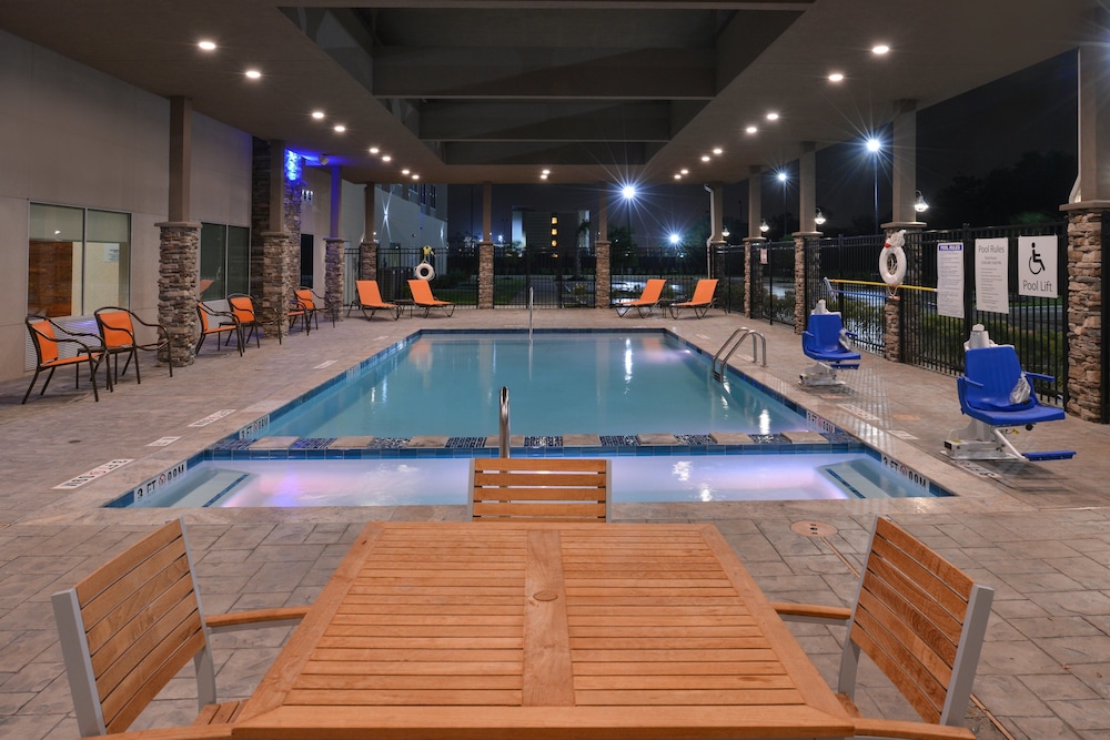 holiday inn express and suites houston e pasadena