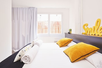 free hostels barcelona