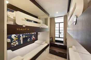free hostels barcelona