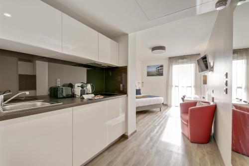 all suites appart hotel bordeaux pessac