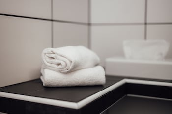 quality hotel carlia