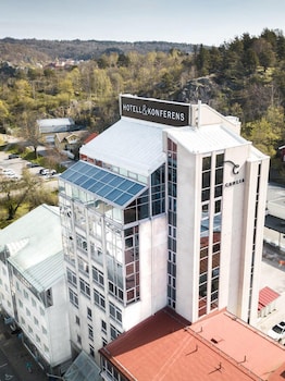 quality hotel carlia