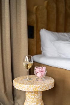 quality hotel carlia