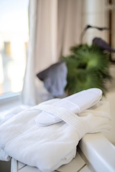 quality hotel carlia
