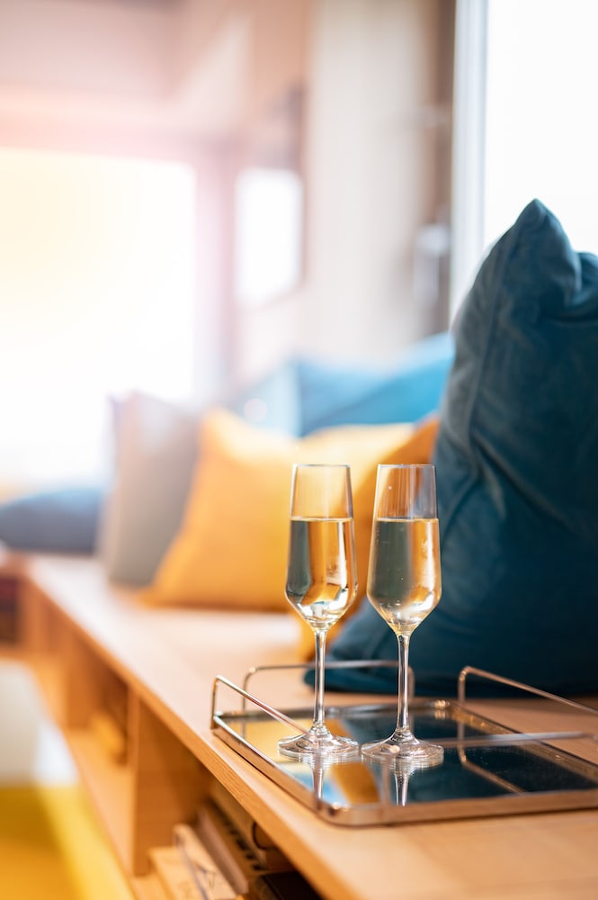 quality hotel carlia
