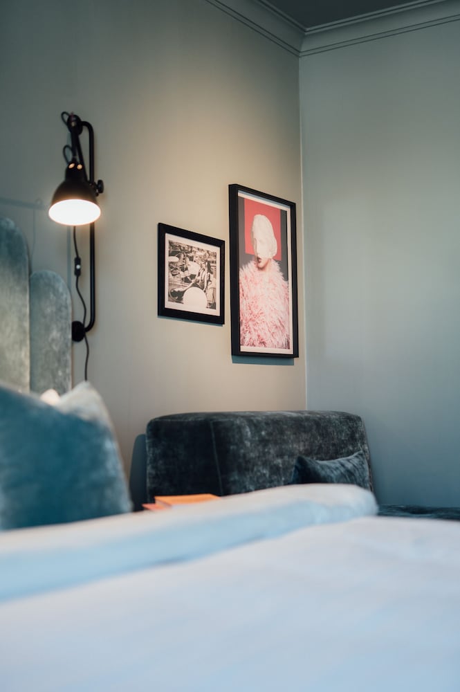 quality hotel carlia