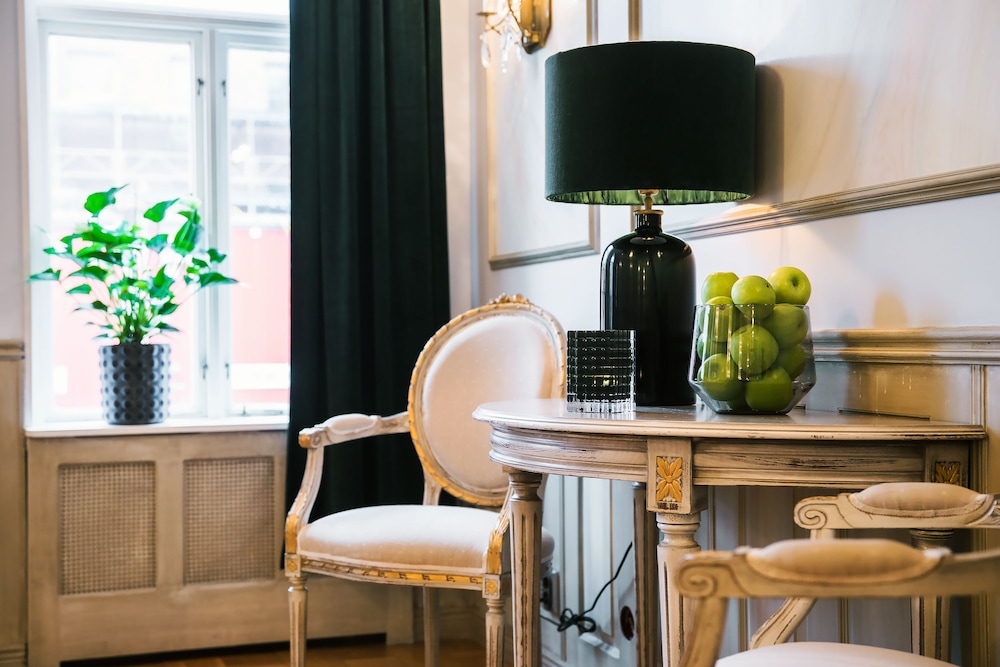 quality hotel carlia