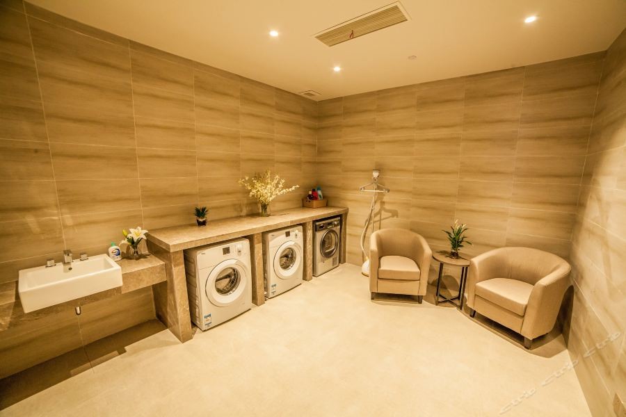 home inn plus wuxi zhongshan road shenglimen metro station