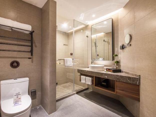 home inn plus wuxi zhongshan road shenglimen metro station