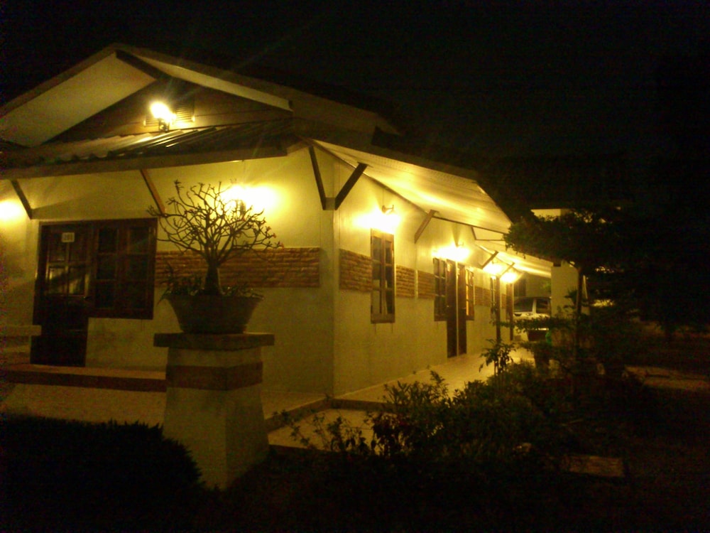 Suan Lamyai Resort,Near Wangsaphung Pavilion,2 star