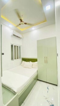 Shyam Shree Paying Guest House,,2 star