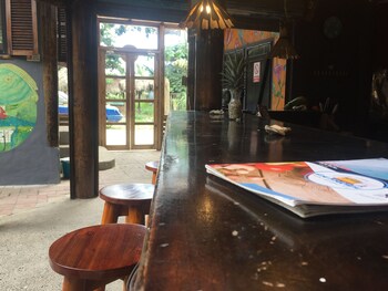 la facha hostel restaurant surf