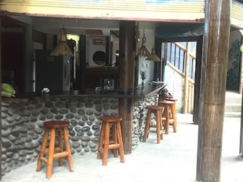 la facha hostel restaurant surf