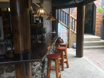 la facha hostel restaurant surf