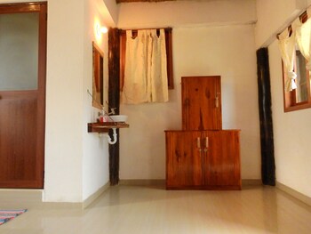 la facha hostel restaurant surf