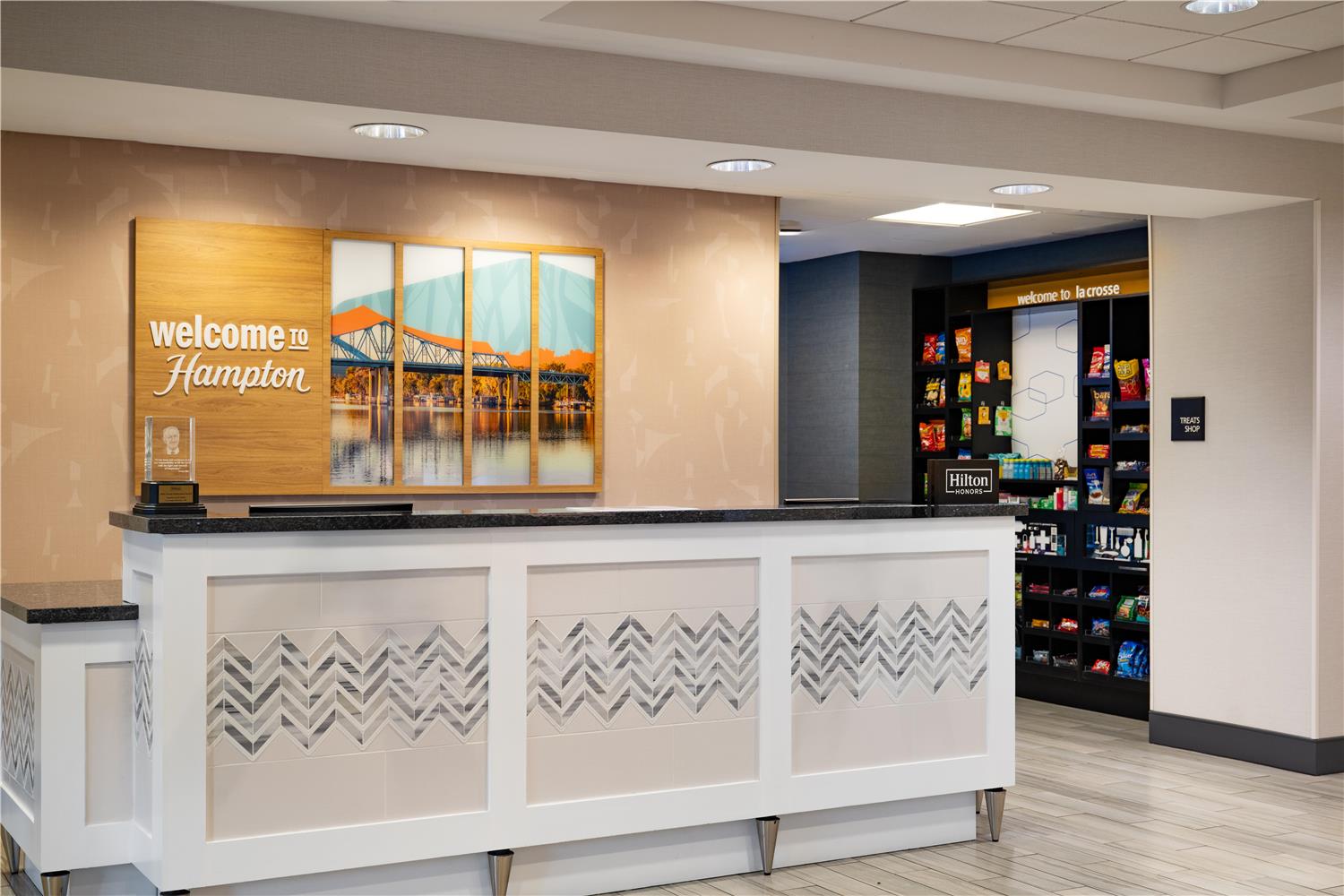 hampton inn and suites la crosse downtown