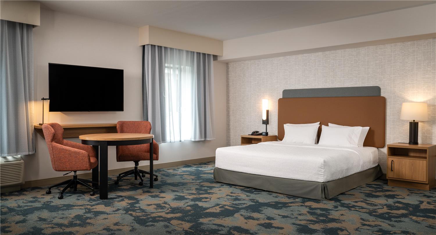 hampton inn and suites la crosse downtown