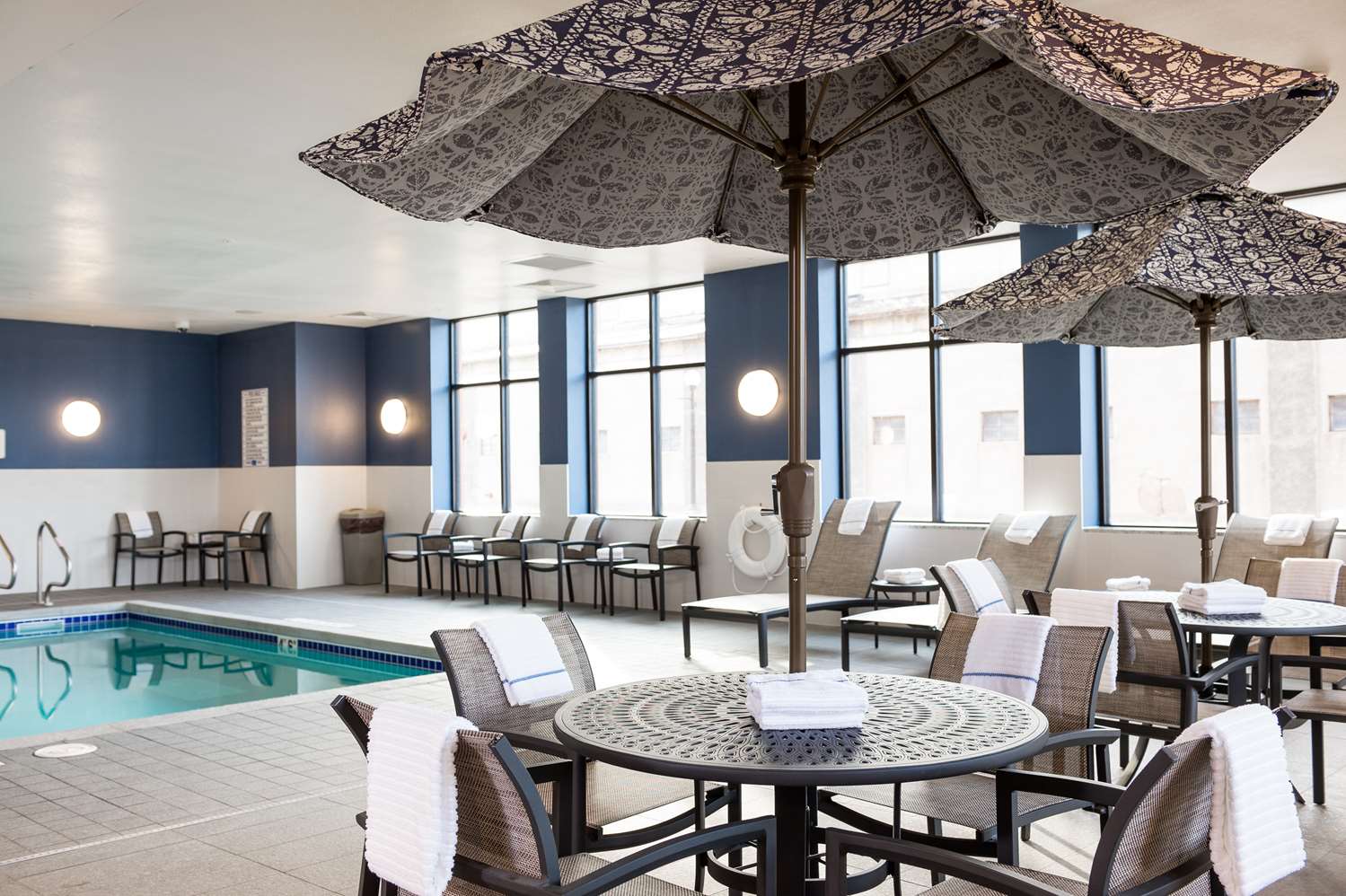 hampton inn and suites la crosse downtown