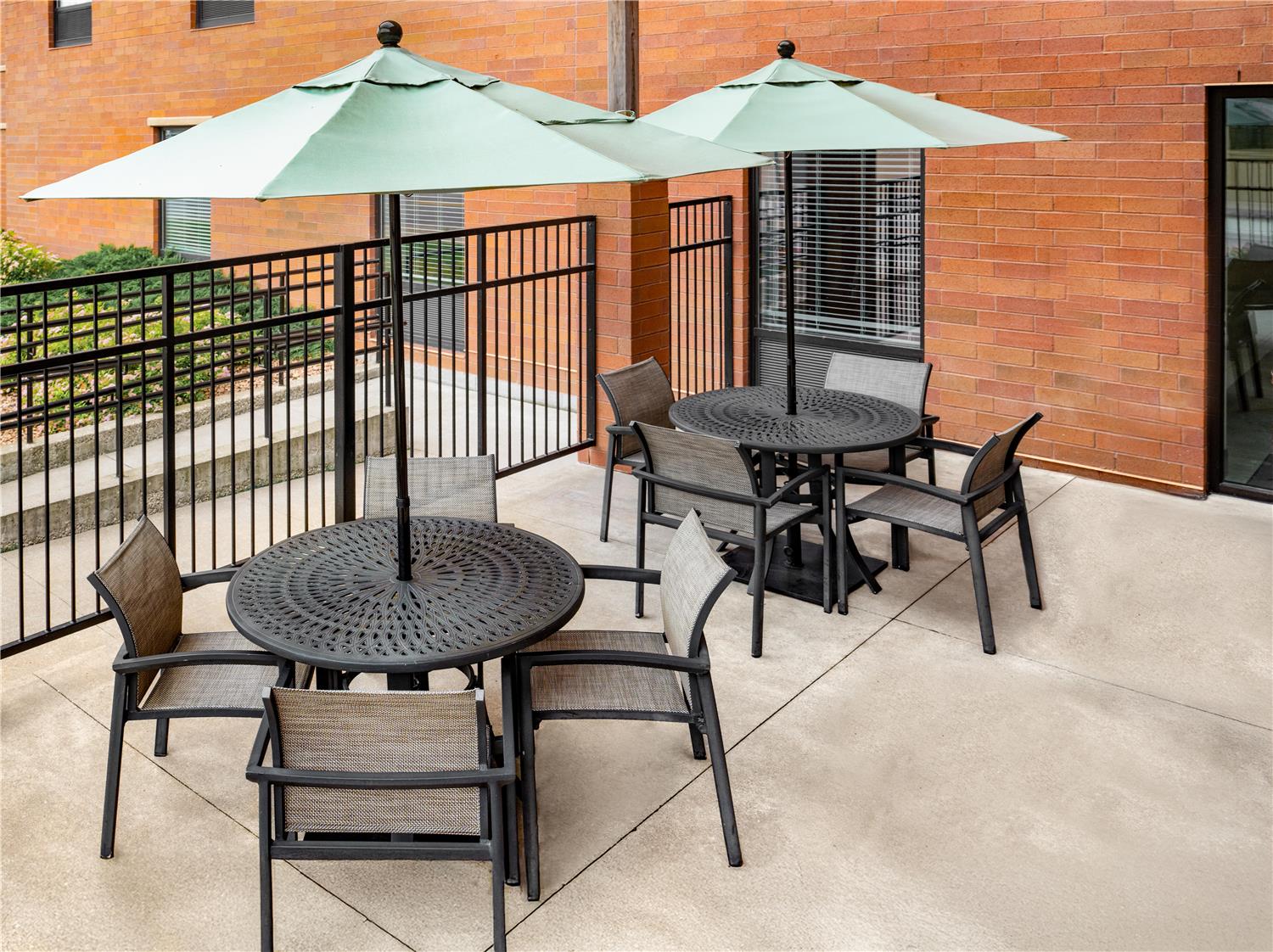 hampton inn and suites la crosse downtown
