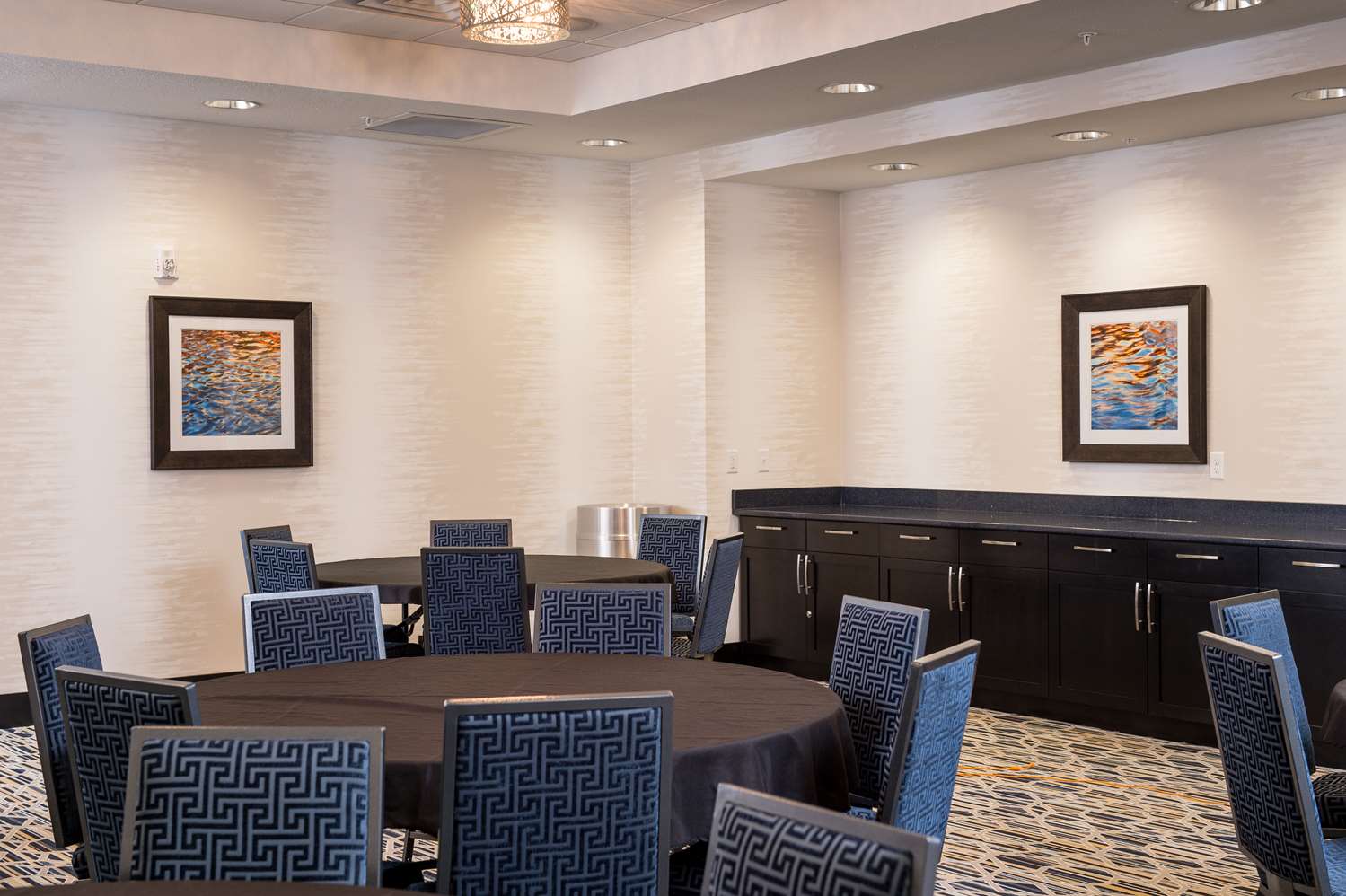 hampton inn and suites la crosse downtown