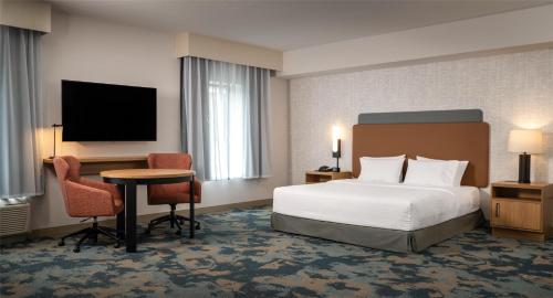 hampton inn and suites la crosse downtown