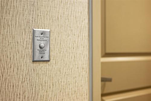 hampton inn and suites la crosse downtown