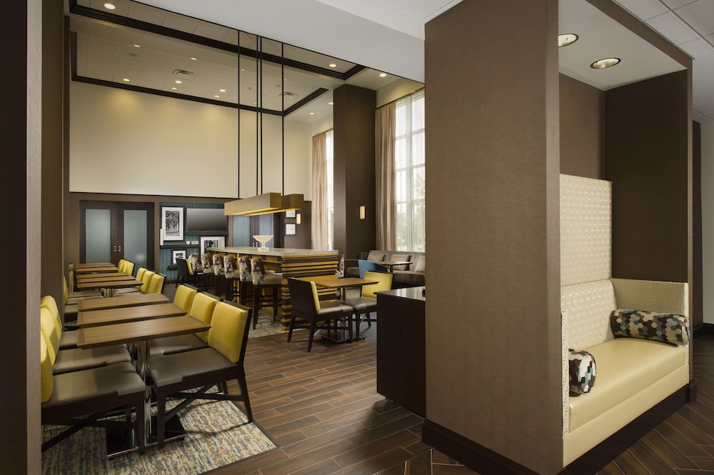 Hampton Inn & Suites Syracuse/Carrier Circle,Dewitt>>Camillus,3 star