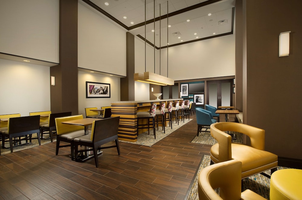 Hampton Inn & Suites Syracuse/Carrier Circle,Dewitt>>Camillus,3 star